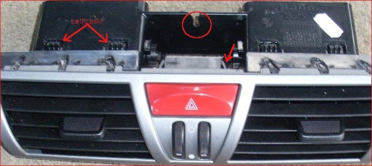 Demontaż panelu nawiewu Fiat Stilo Autokącik