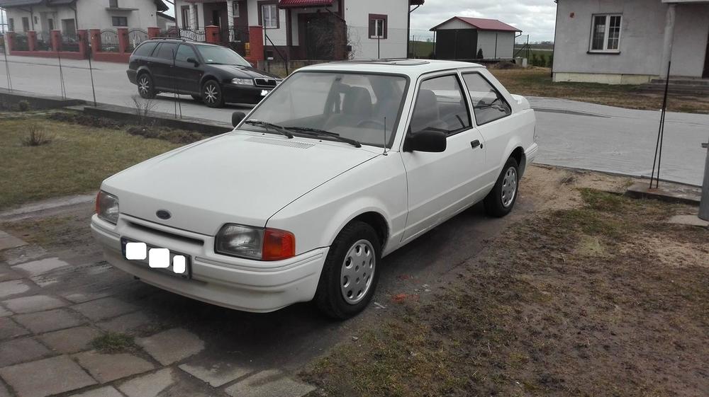 escort.thumb.jpg.6454e8d9469cc285af73dbd6cddc4437.jpg
