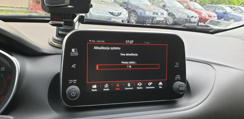 Wymiana Uconnect 7 na Uconnect 7 Nav Nowy Fiat Tipo