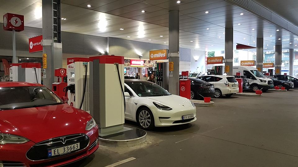 circleK2.jpg.8f76271e9c1e3a4afbd9a75d51fda709.jpg